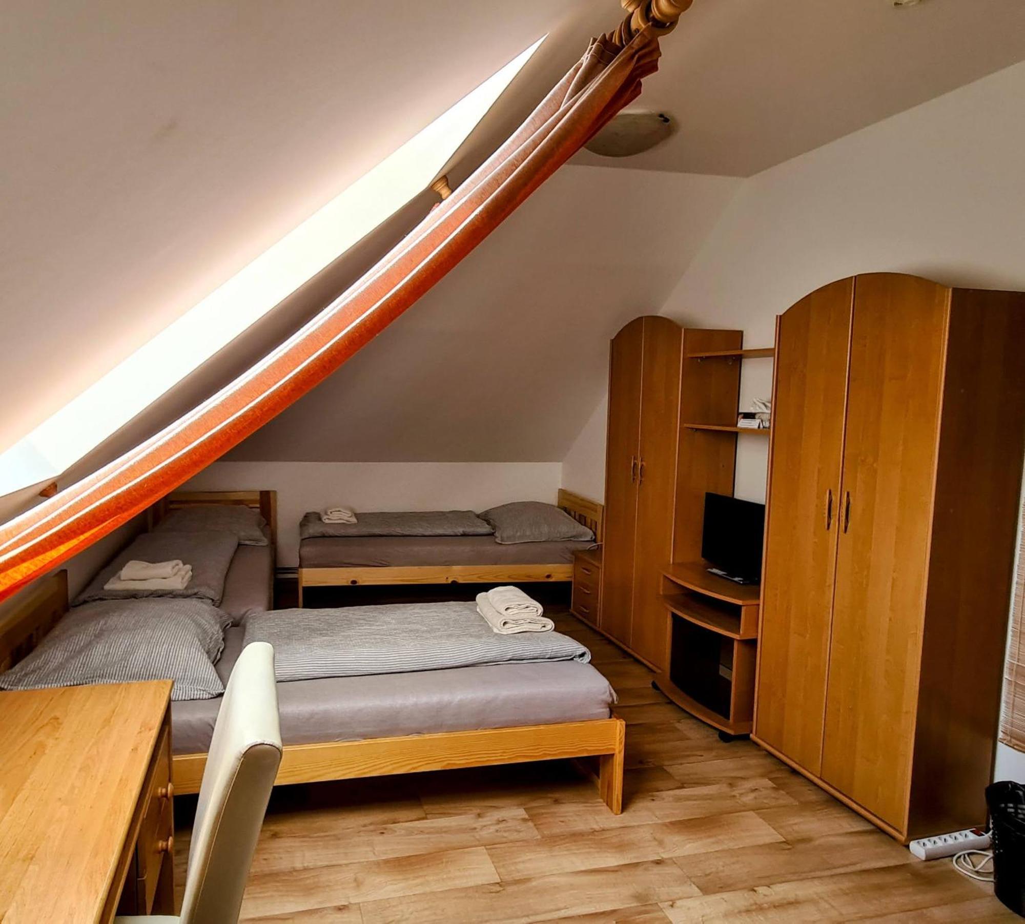 Penzion Pod Zamkem Vizovice Exteriör bild